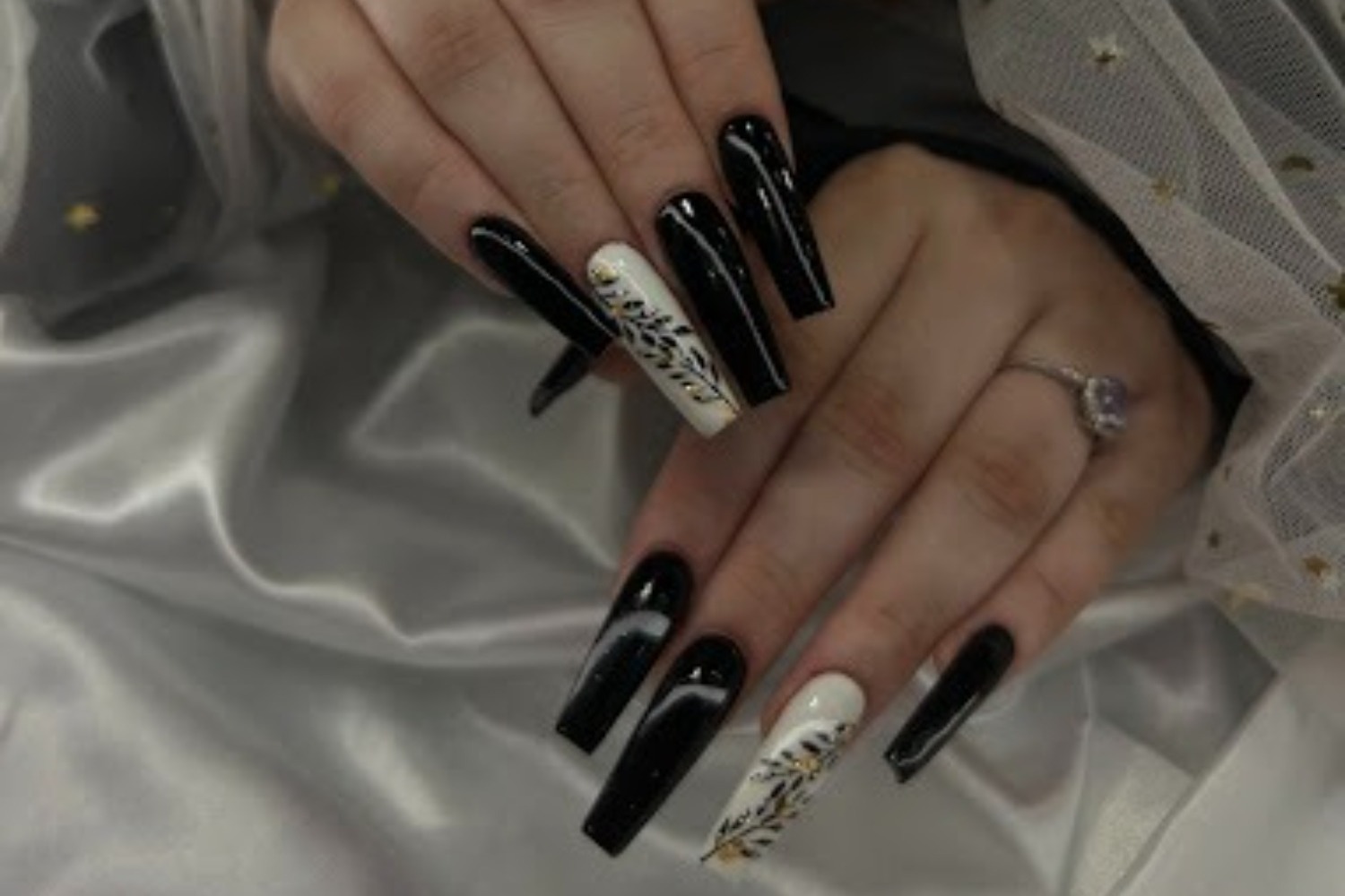 Good nail salons in Mississauga
